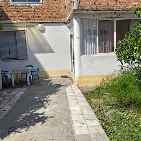 Semesterbostad 2 Bedroom House In Center Of Tirana